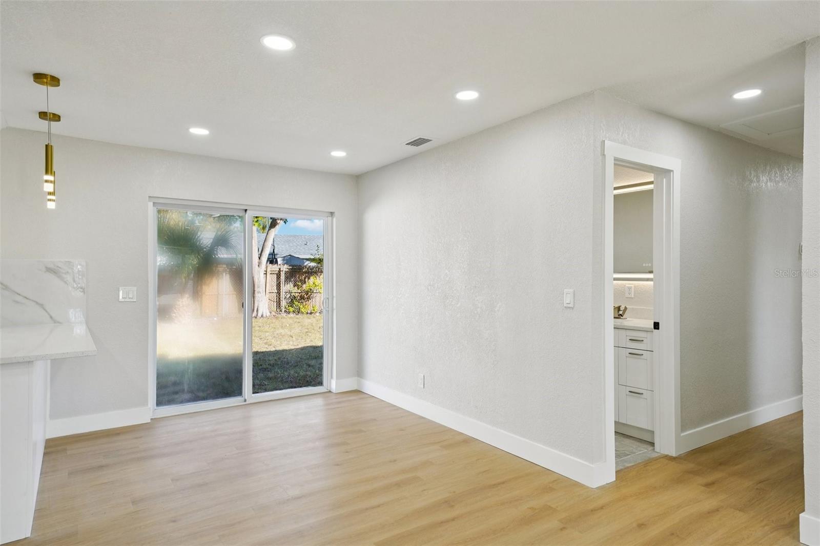 Image 13 of 51 For 9061 Sunrise Drive