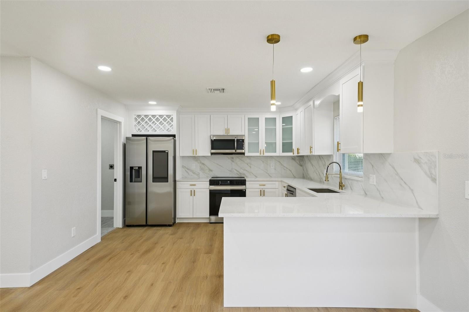 Image 15 of 51 For 9061 Sunrise Drive