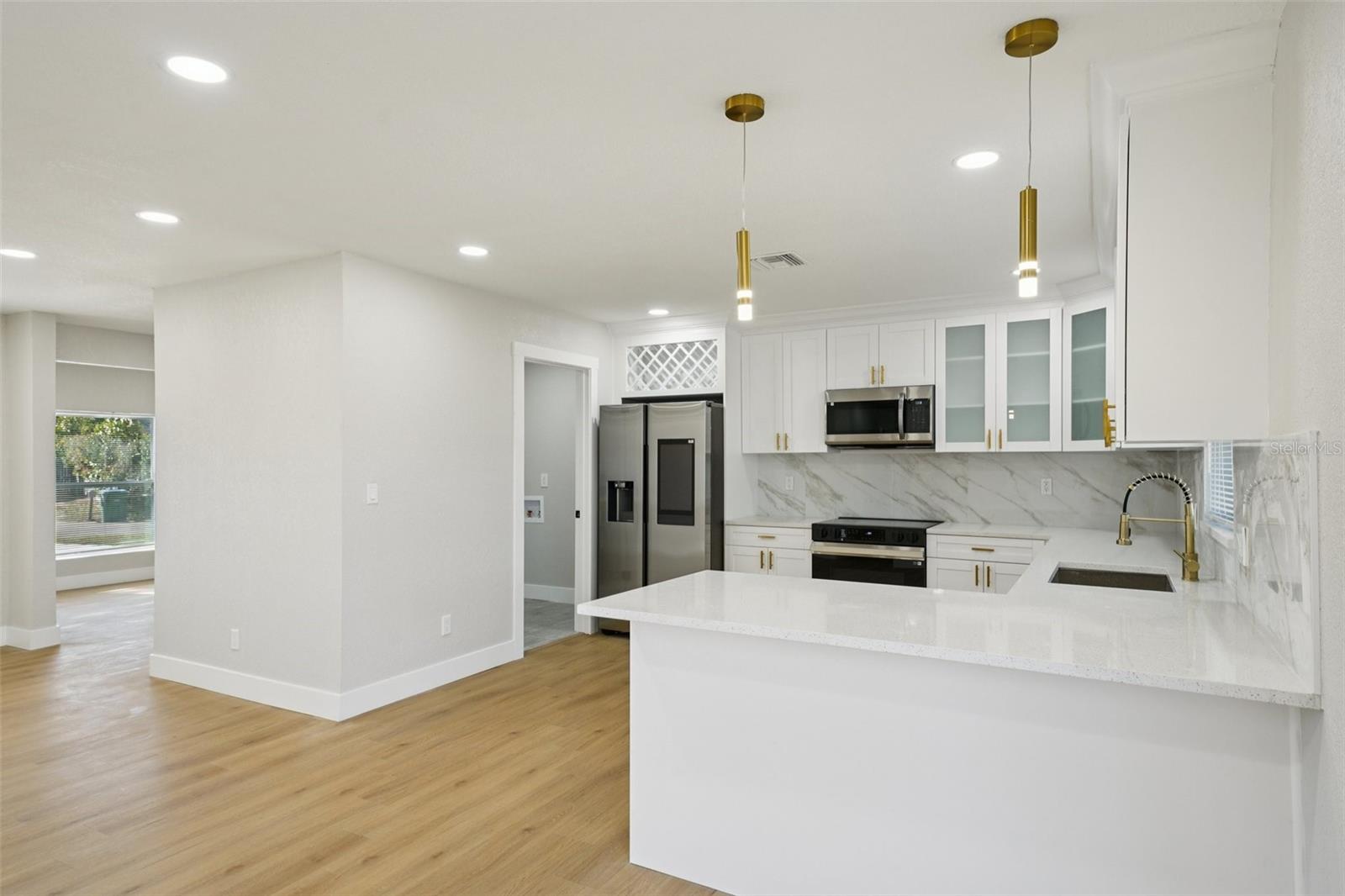 Image 17 of 51 For 9061 Sunrise Drive