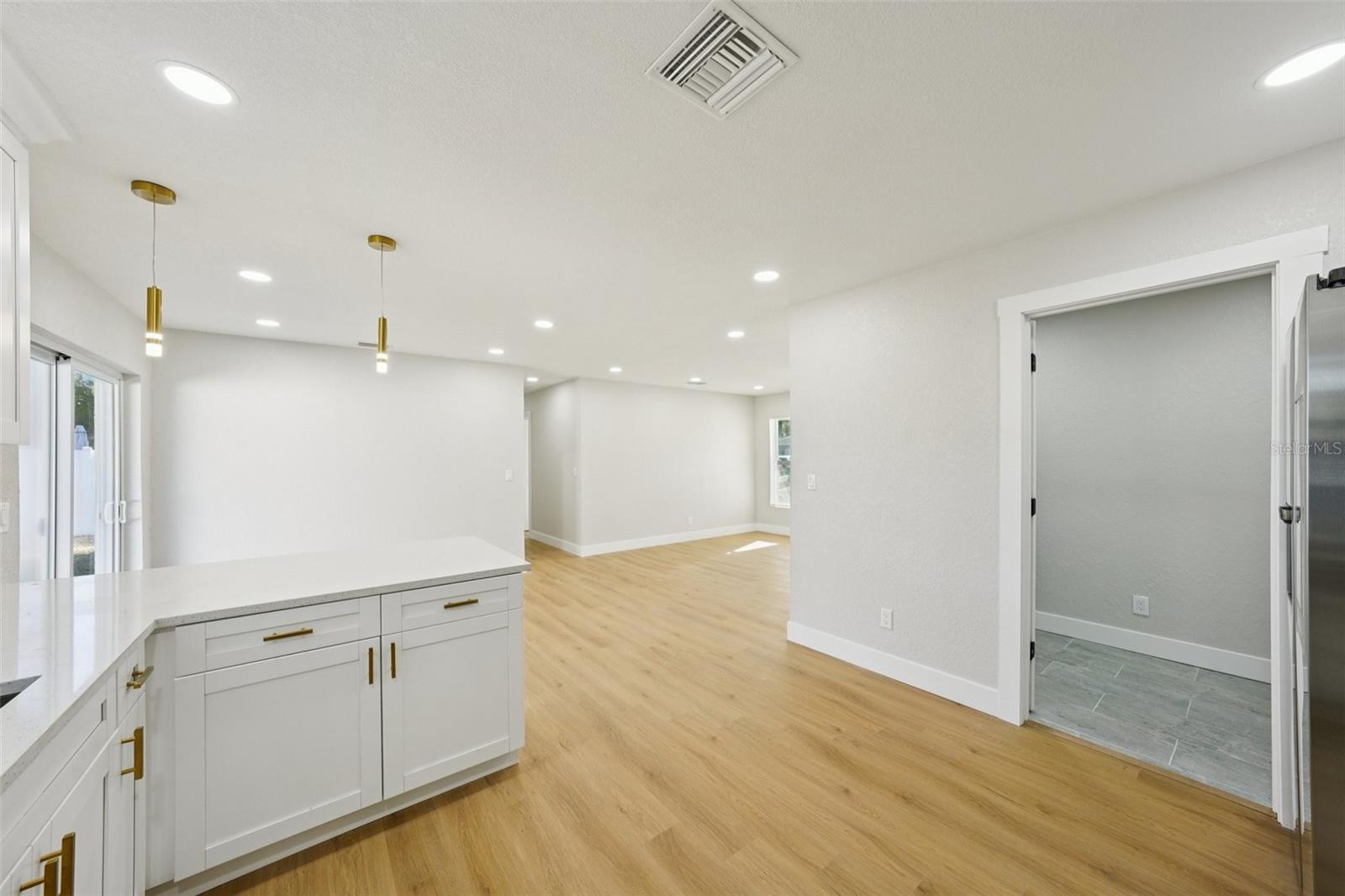 Image 20 of 51 For 9061 Sunrise Drive