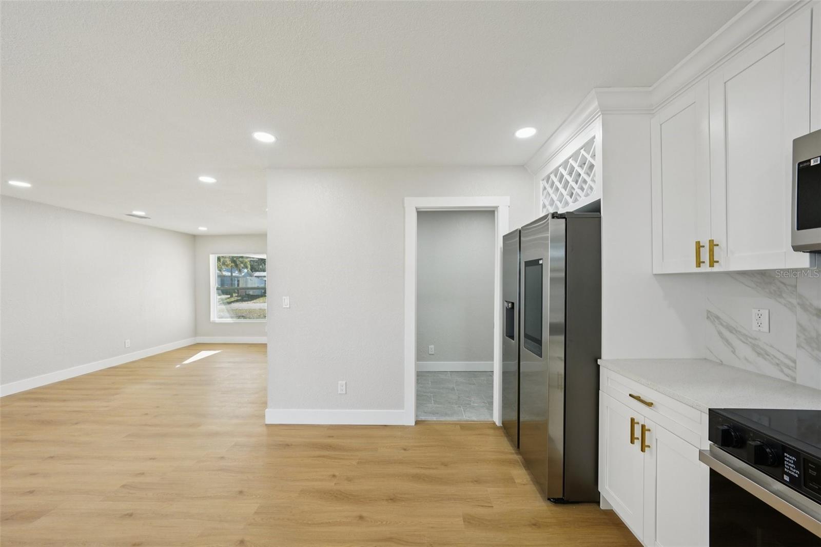 Image 21 of 51 For 9061 Sunrise Drive