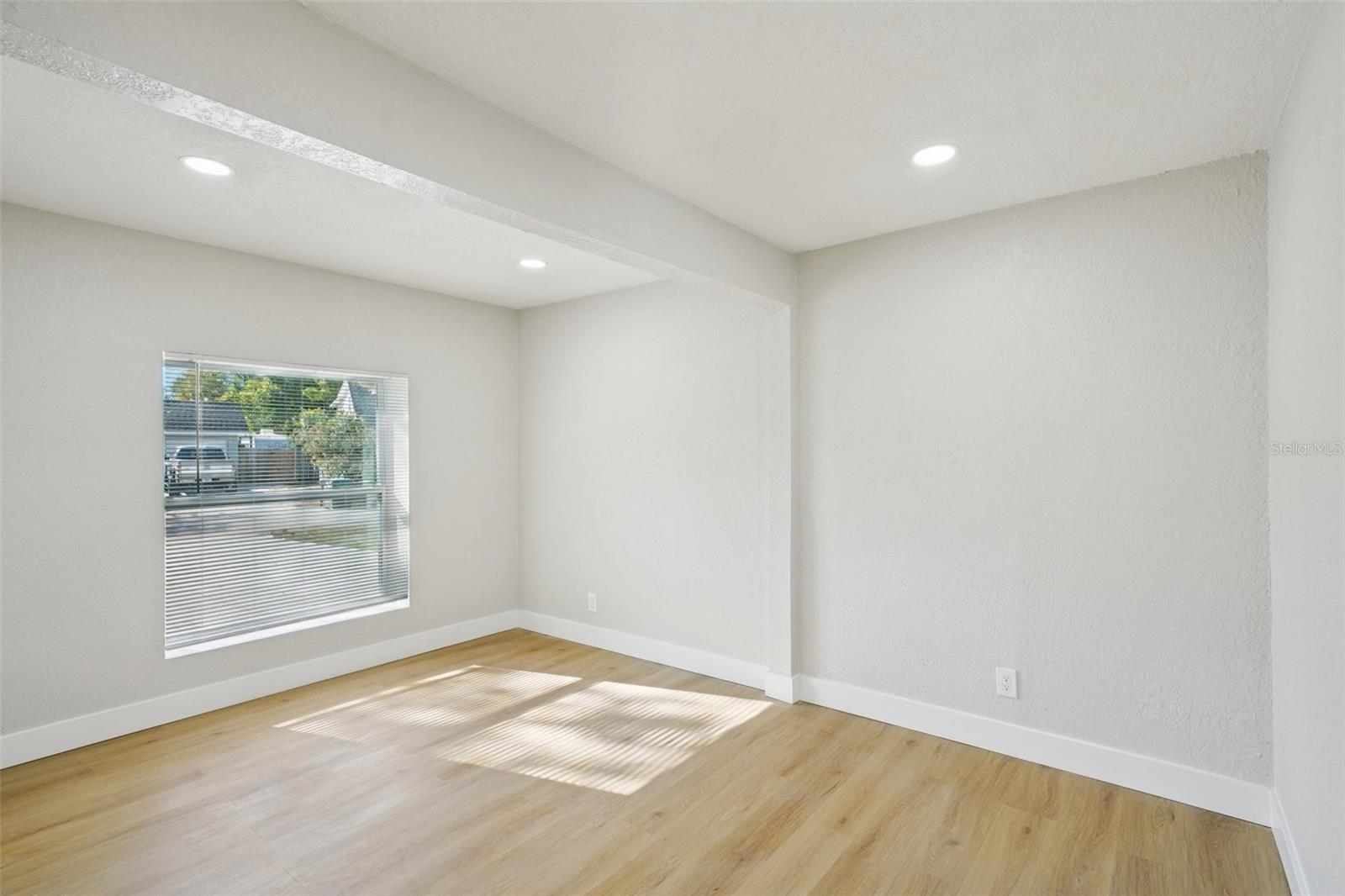 Image 28 of 51 For 9061 Sunrise Drive