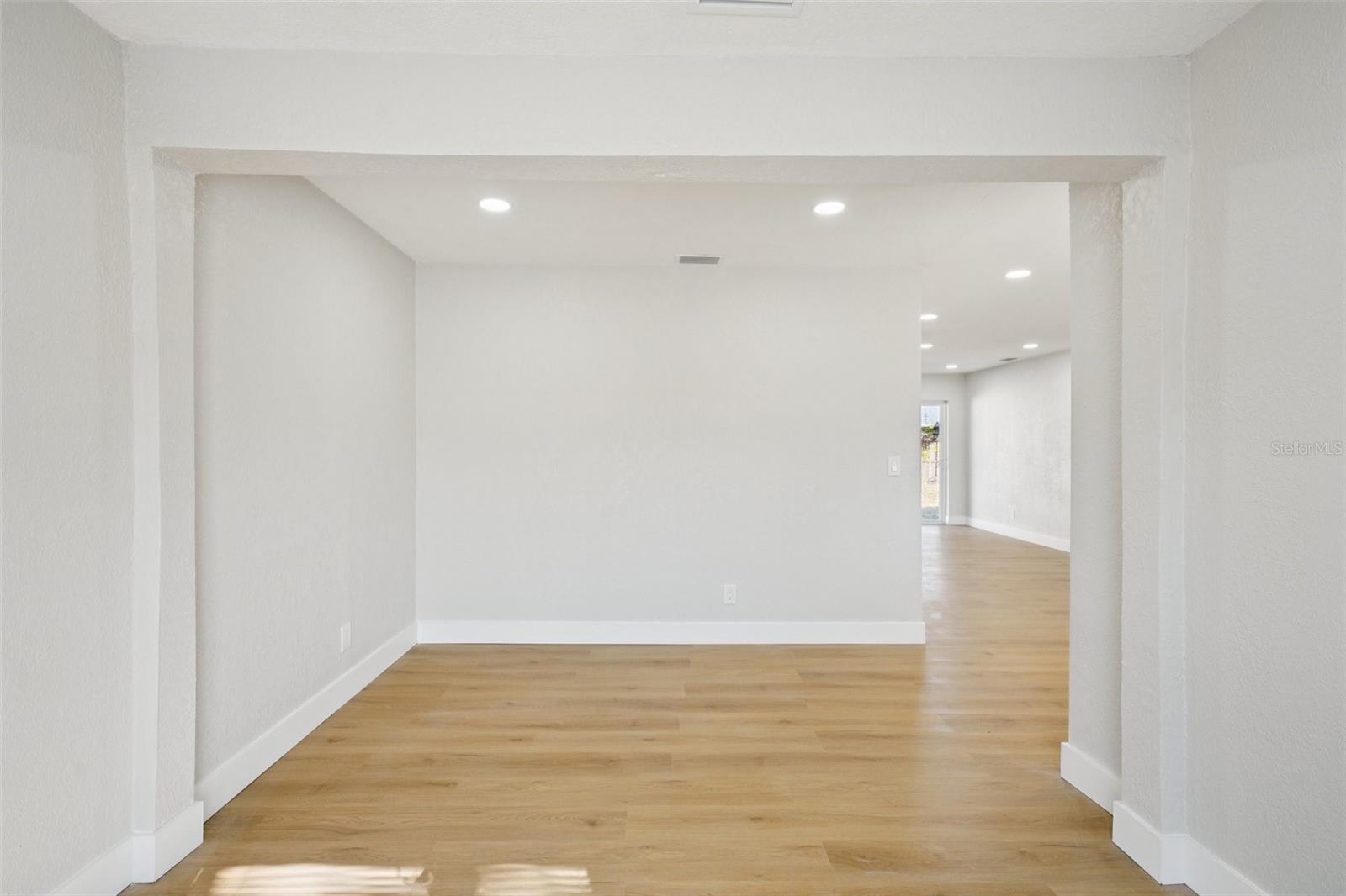 Image 31 of 51 For 9061 Sunrise Drive