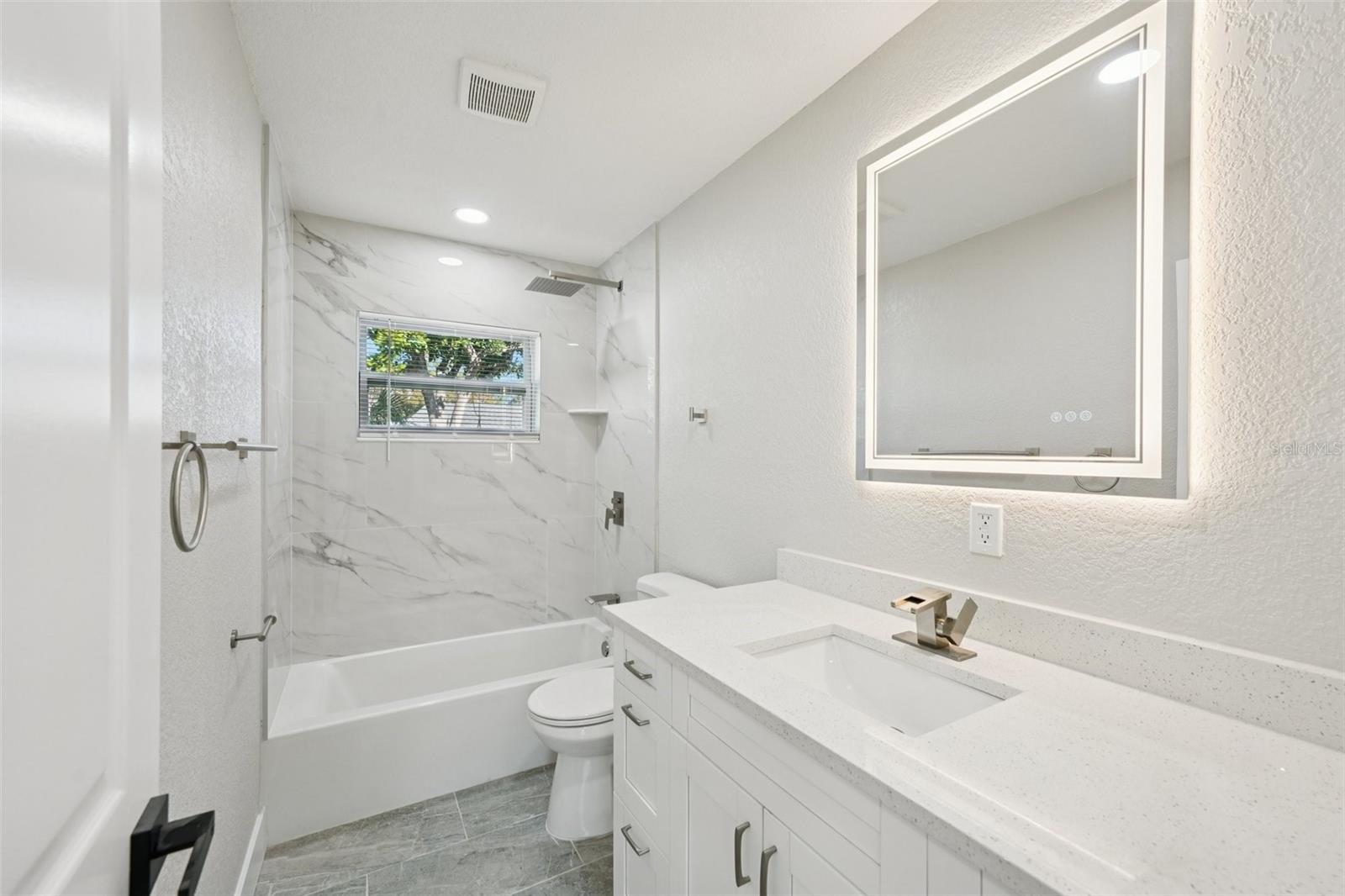 Image 34 of 51 For 9061 Sunrise Drive