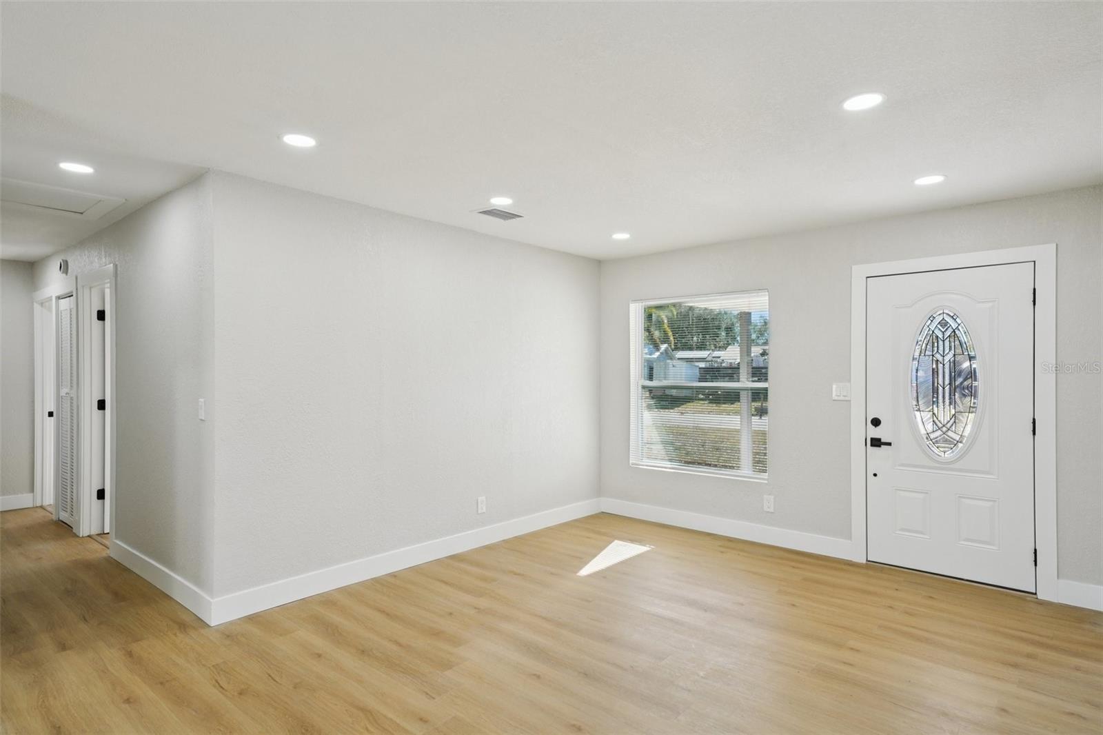 Image 8 of 51 For 9061 Sunrise Drive