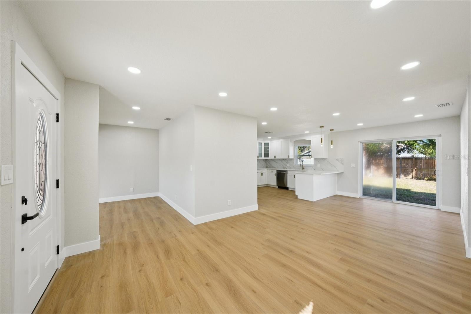 Image 9 of 51 For 9061 Sunrise Drive