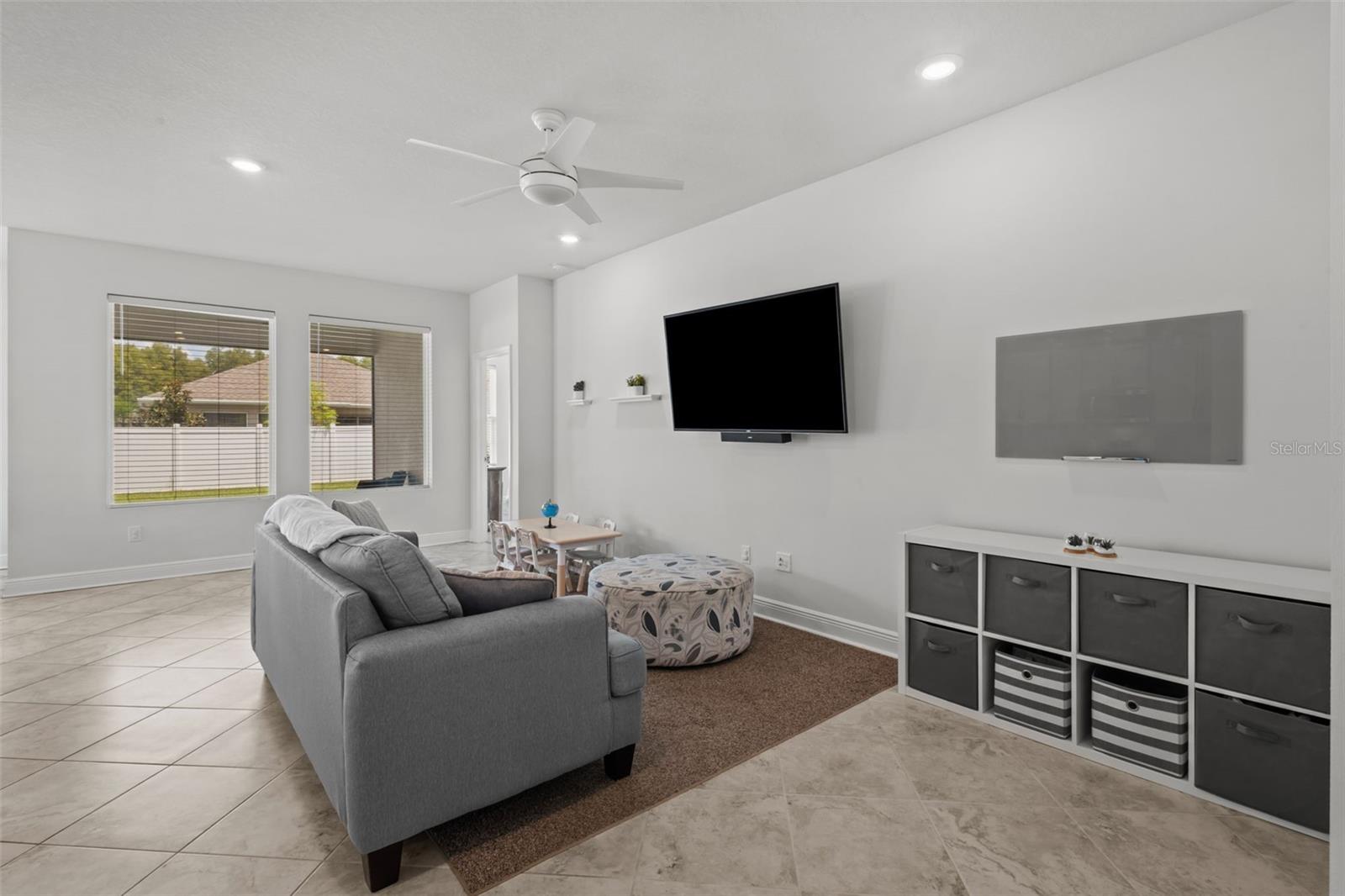 Image 4 of 48 For 15133 Caravan Avenue