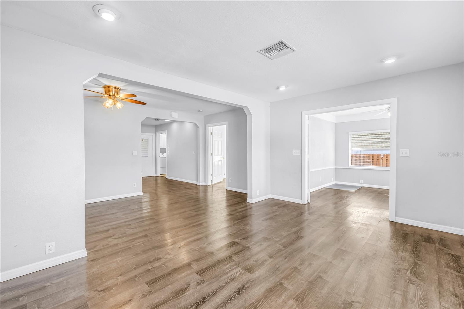 Image 11 of 37 For 774 40th Avenue Ne