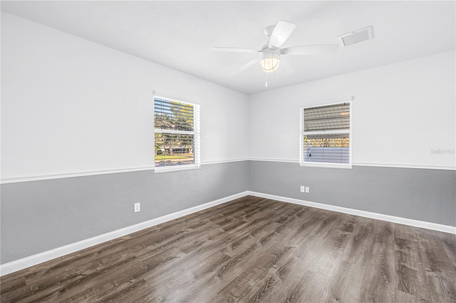 Image 19 of 37 For 774 40th Avenue Ne