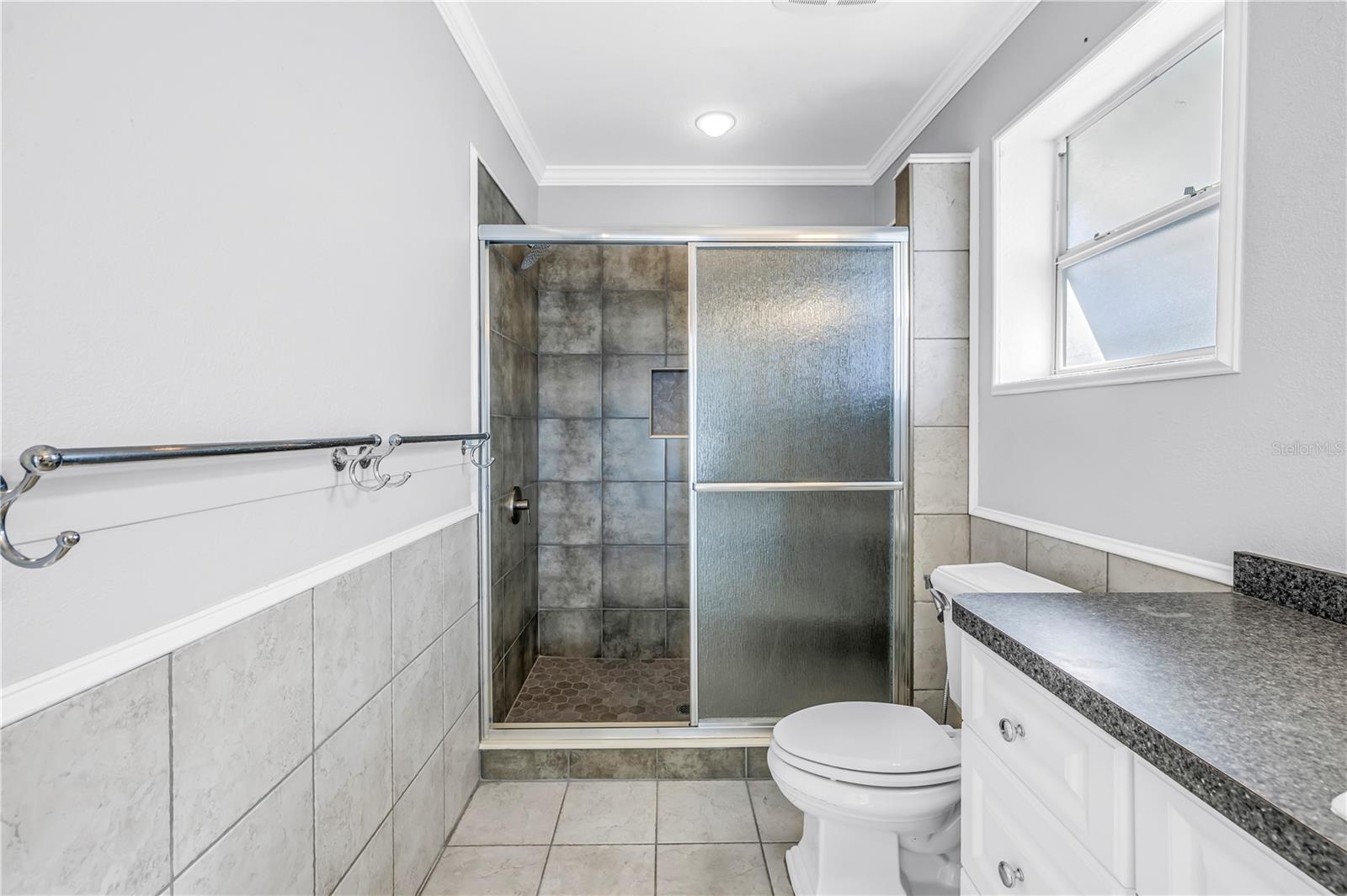 Image 26 of 37 For 774 40th Avenue Ne