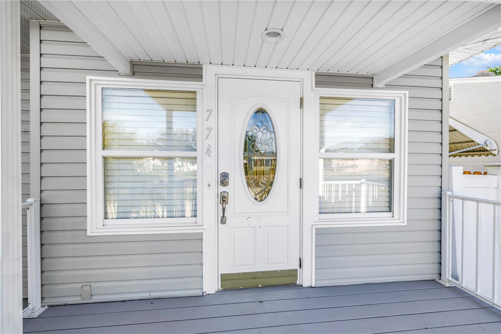 Image 3 of 37 For 774 40th Avenue Ne