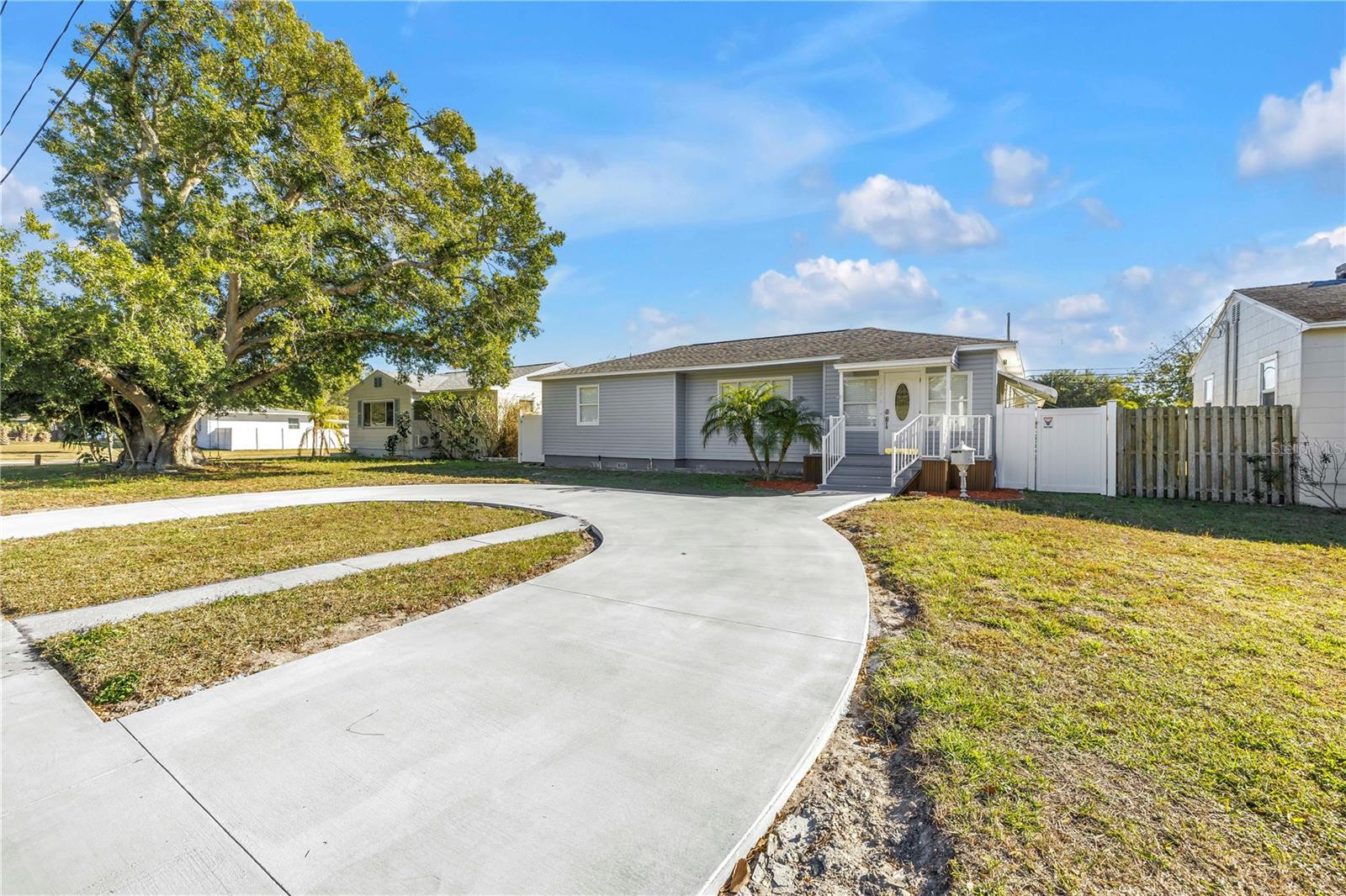 Image 37 of 37 For 774 40th Avenue Ne