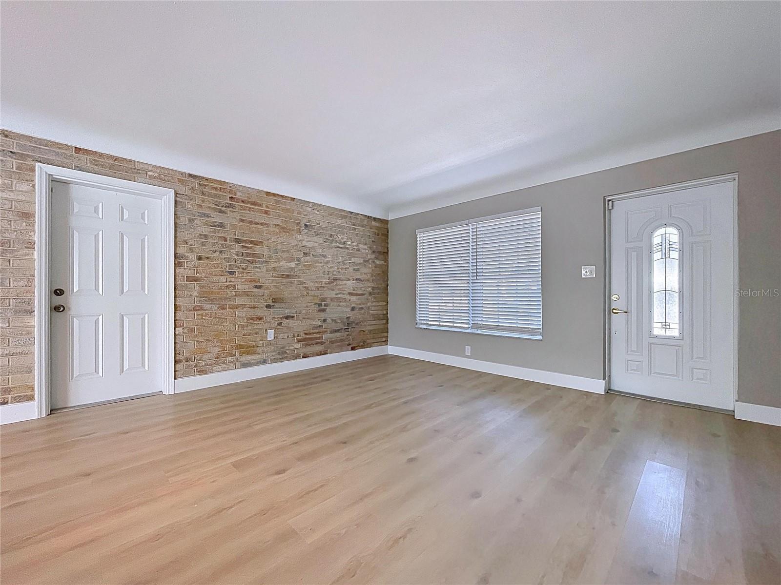 Image 2 of 53 For 8822 Bay Street Ne