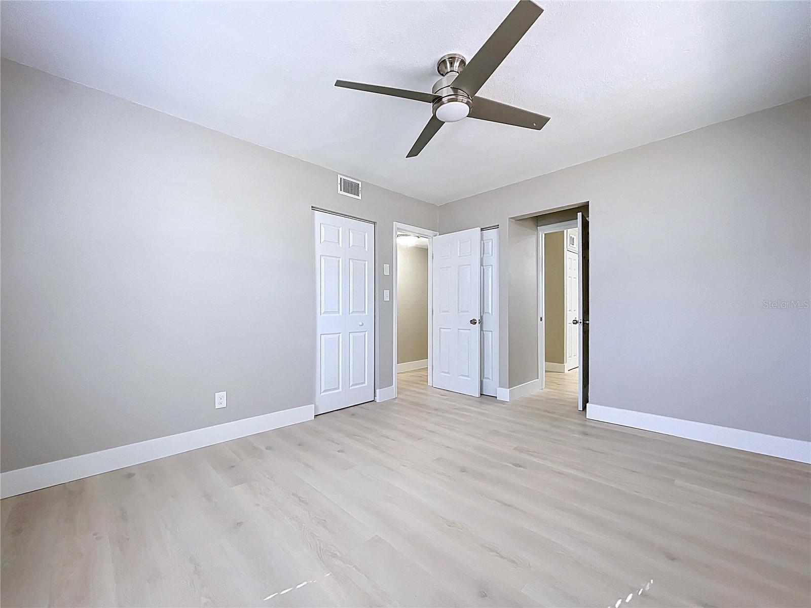 Image 30 of 53 For 8822 Bay Street Ne