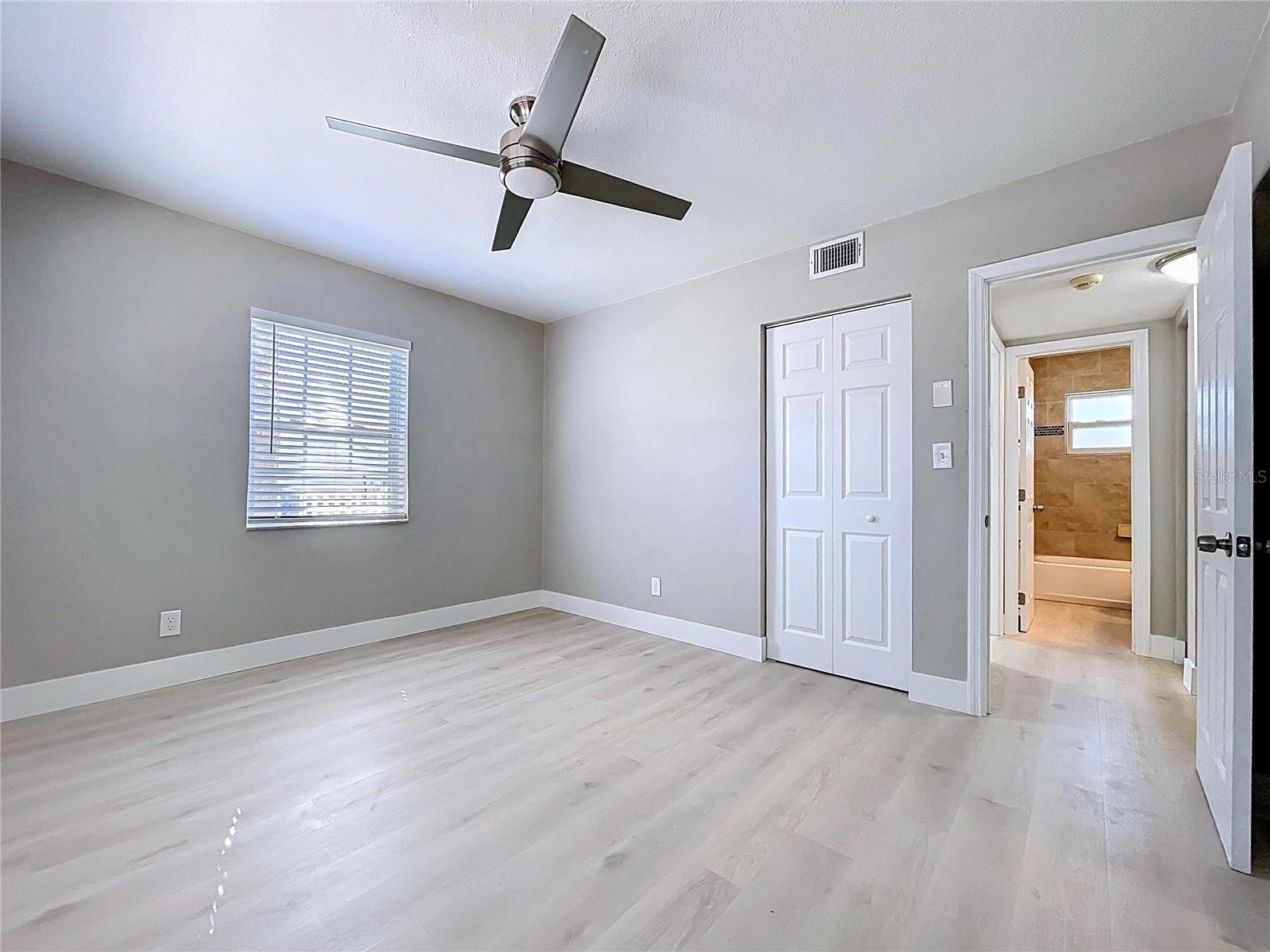 Image 32 of 53 For 8822 Bay Street Ne