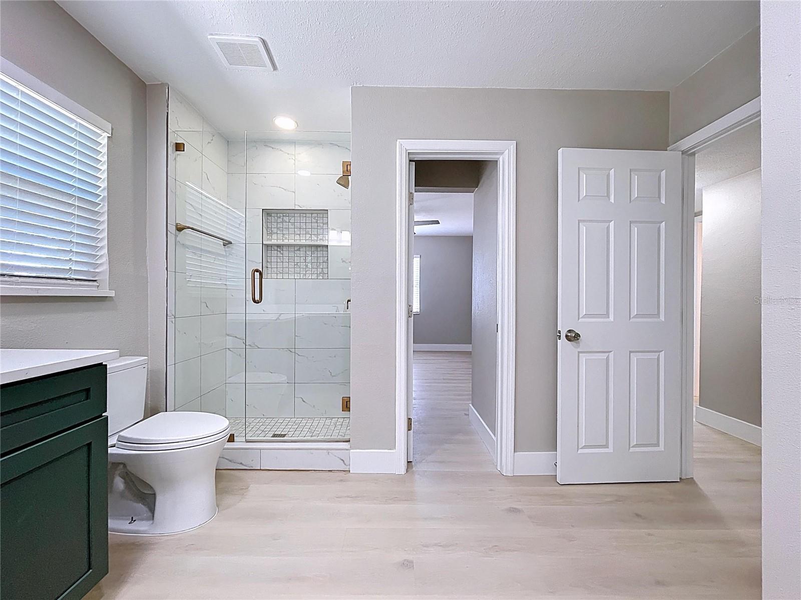 Image 35 of 53 For 8822 Bay Street Ne