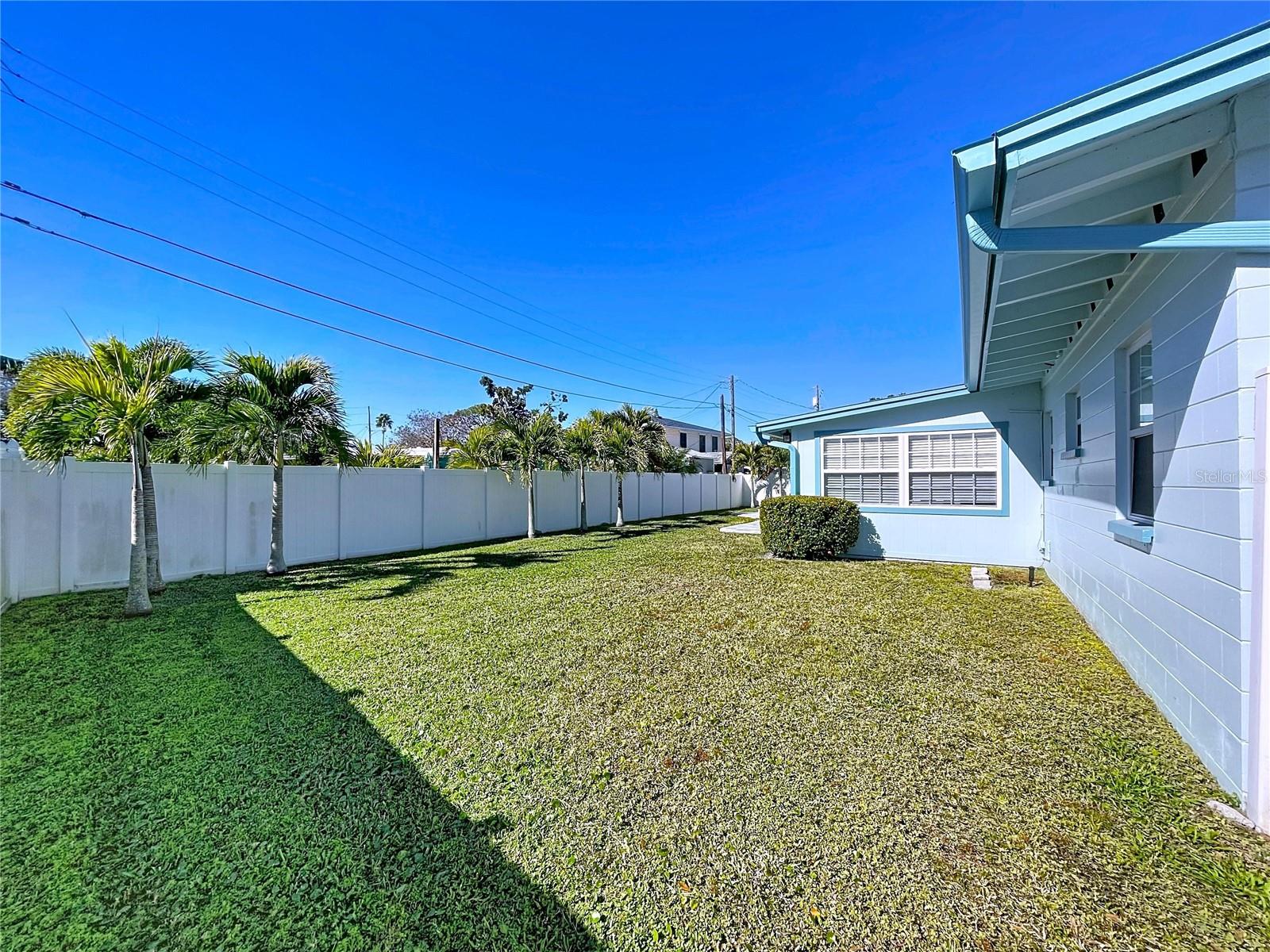 Image 42 of 53 For 8822 Bay Street Ne