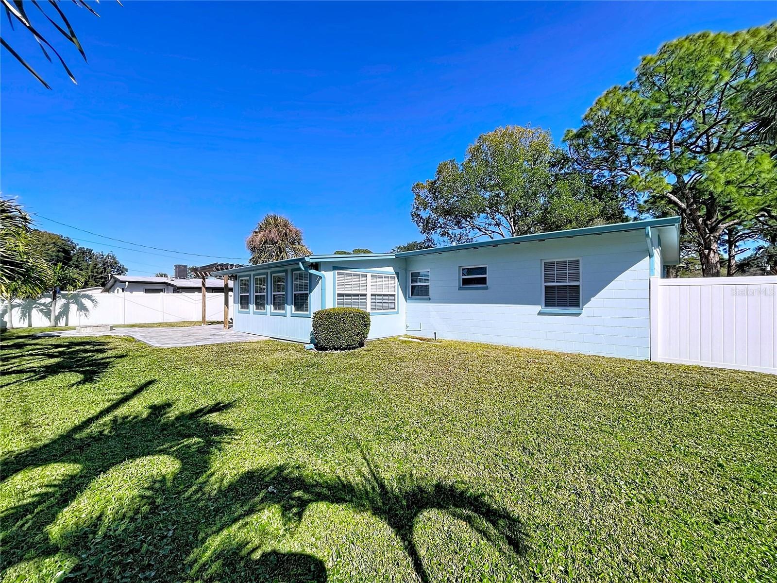 Image 44 of 53 For 8822 Bay Street Ne