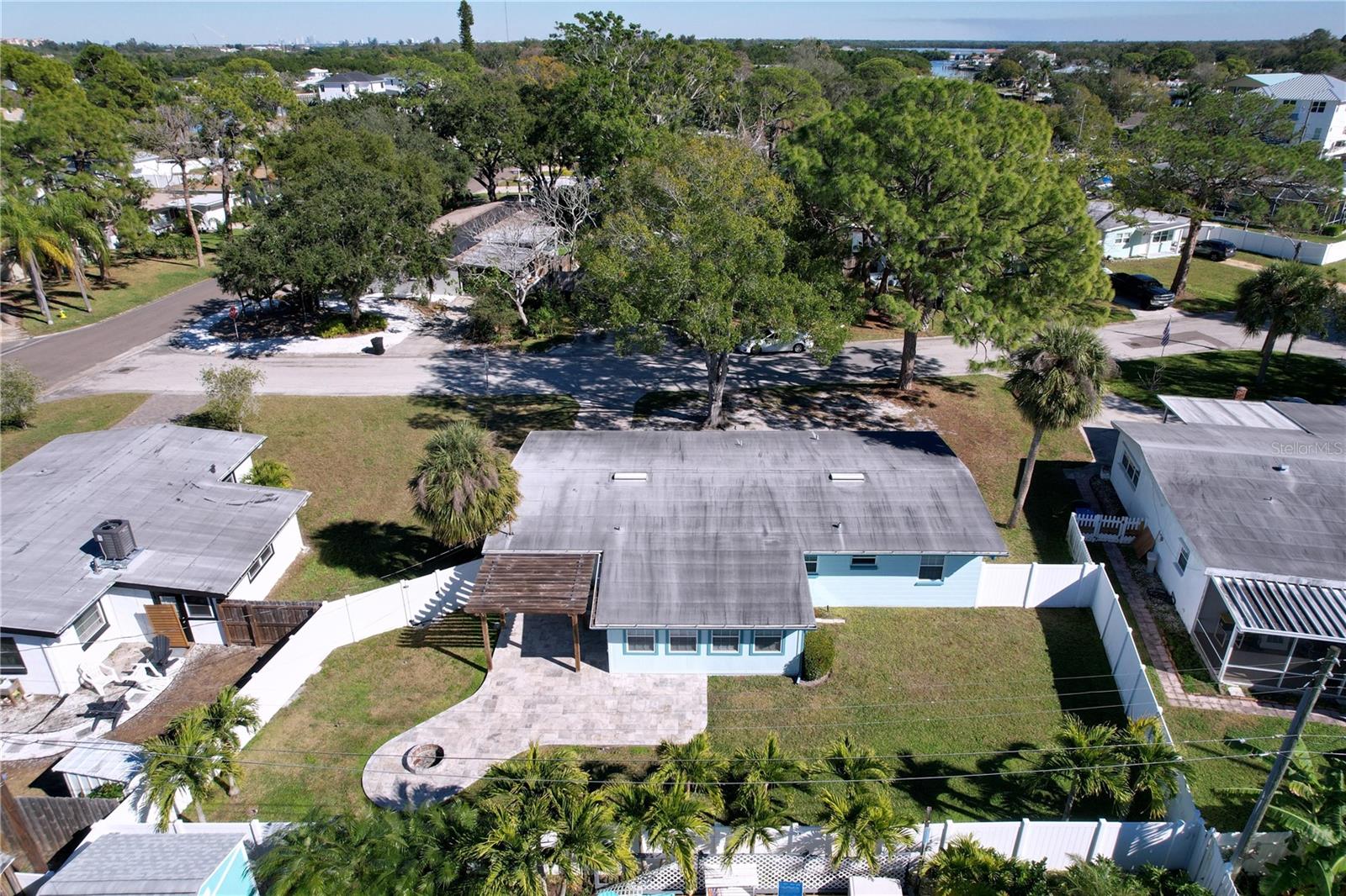 Image 47 of 53 For 8822 Bay Street Ne