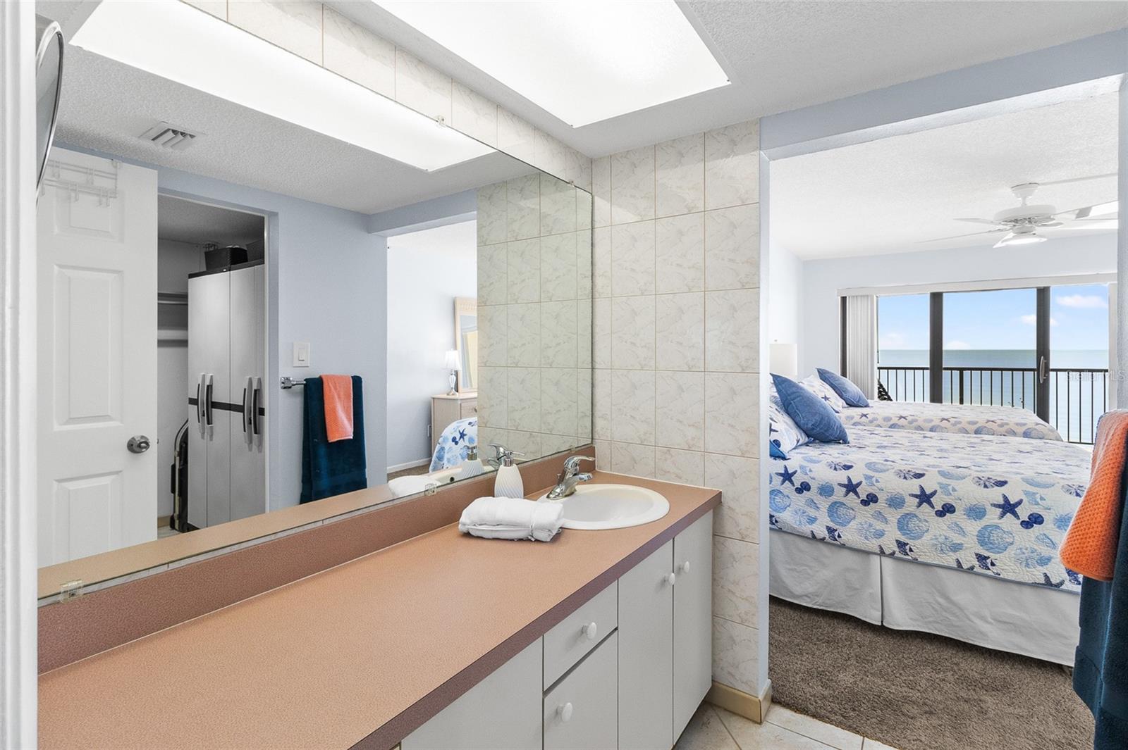 Image 23 of 54 For 15000 Gulf Boulevard 605