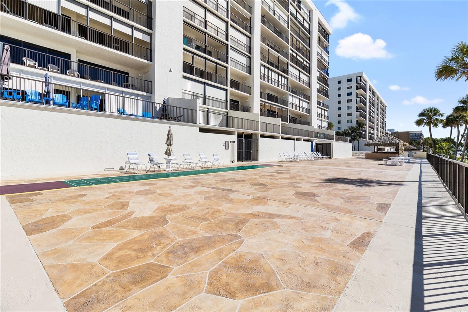 Image 39 of 54 For 15000 Gulf Boulevard 605