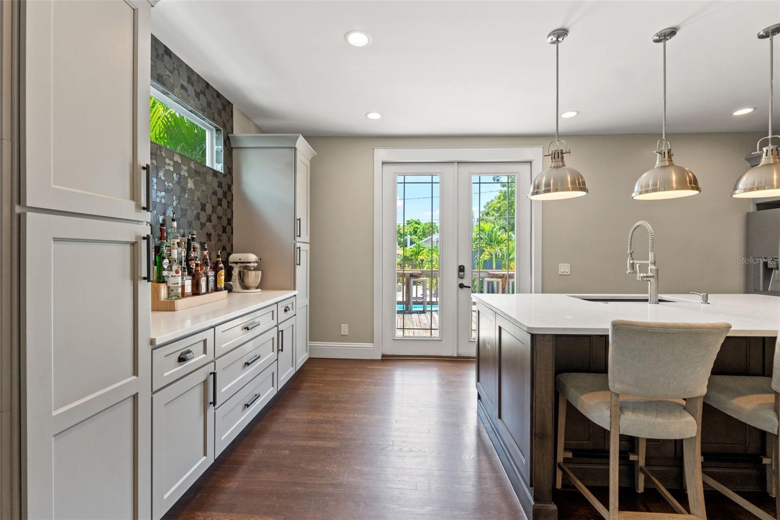 Image 11 of 48 For 1170 24th Avenue N