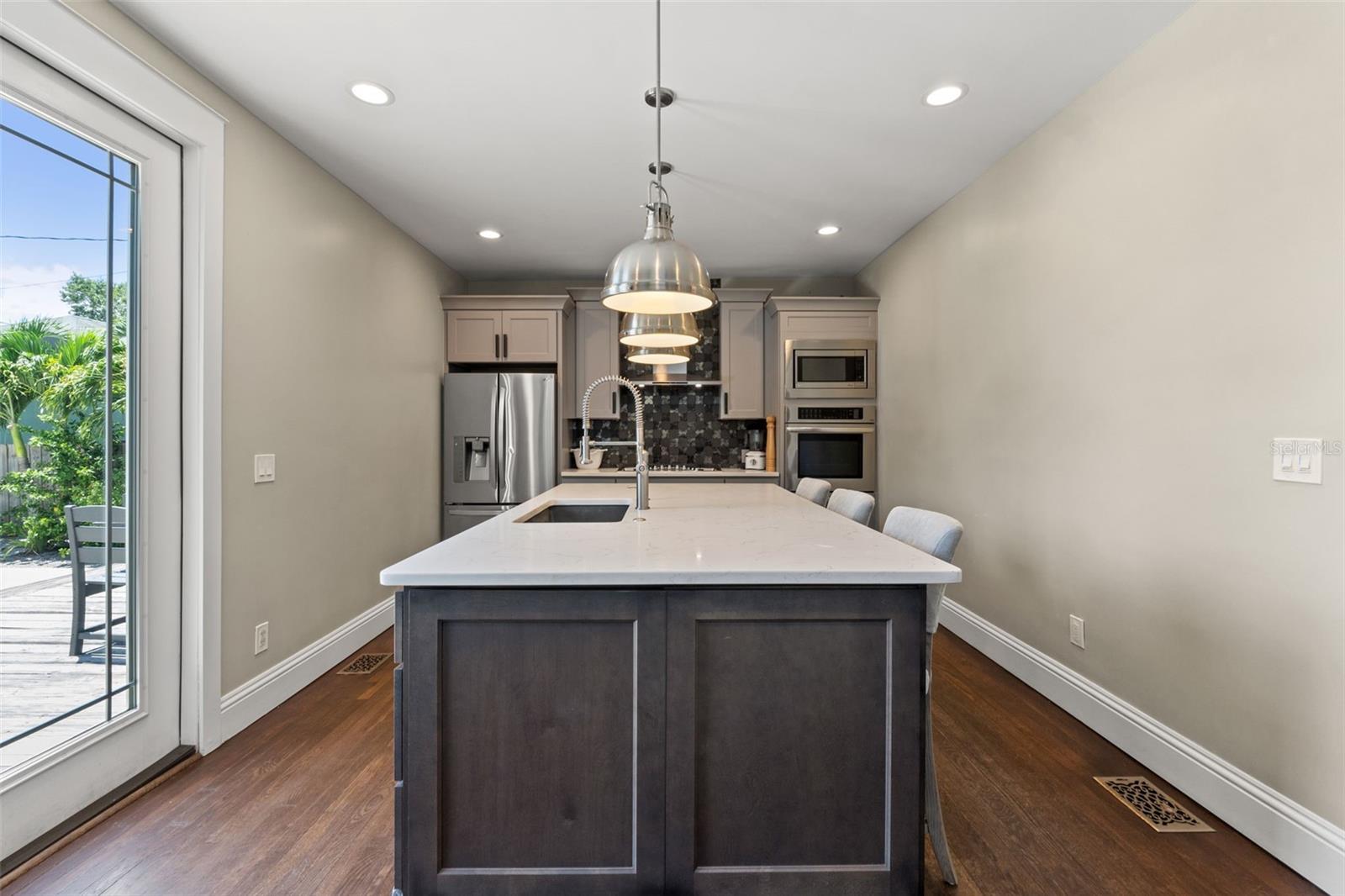 Image 19 of 48 For 1170 24th Avenue N