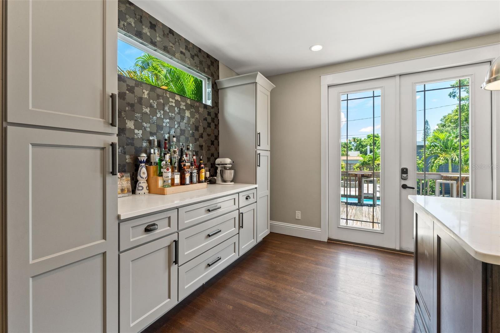 Image 20 of 48 For 1170 24th Avenue N