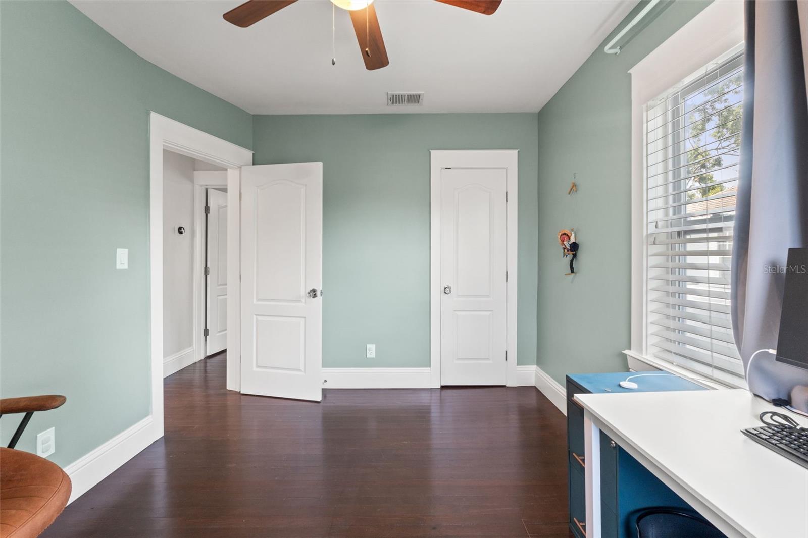 Image 32 of 48 For 1170 24th Avenue N