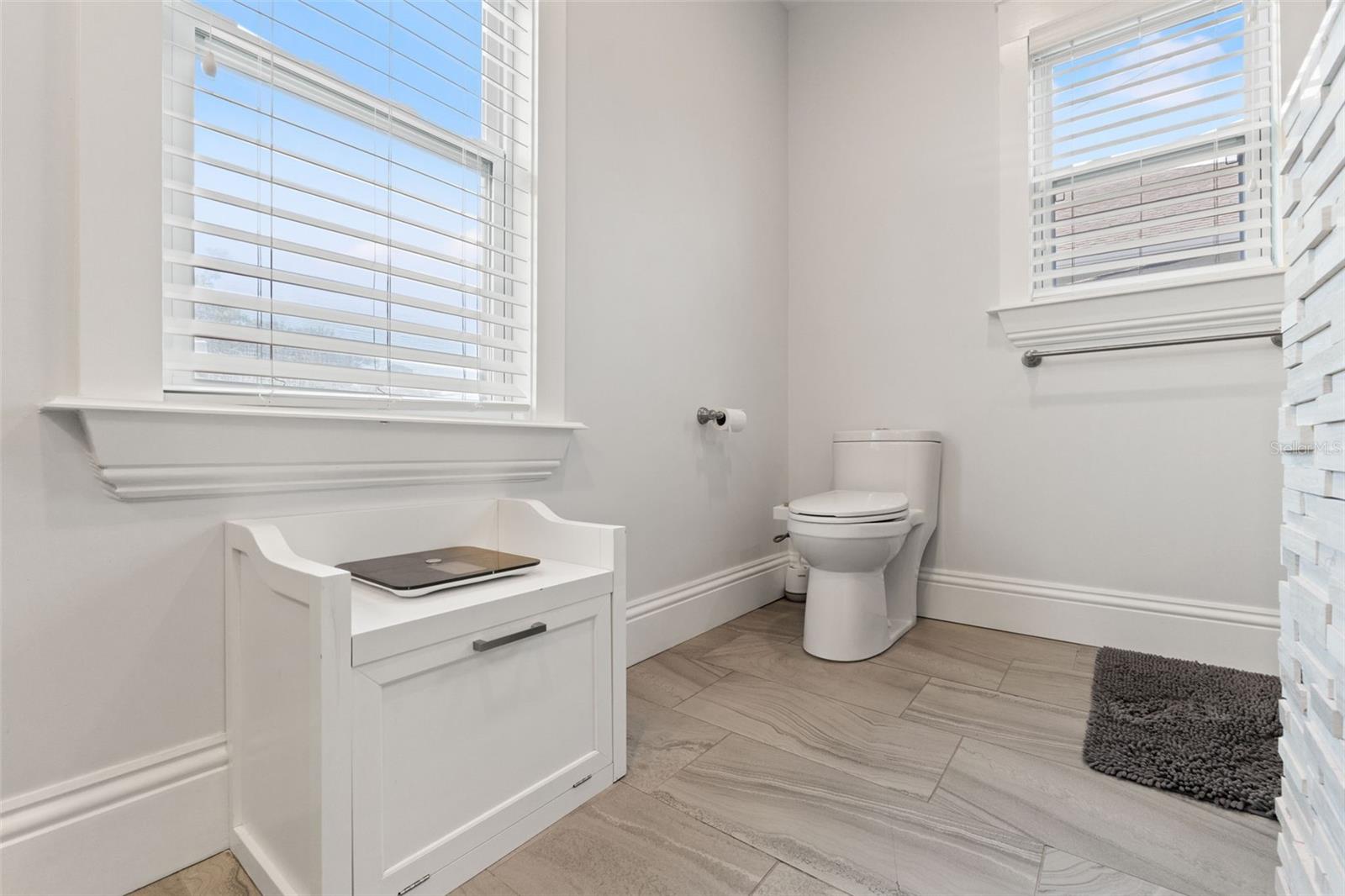 Image 35 of 48 For 1170 24th Avenue N