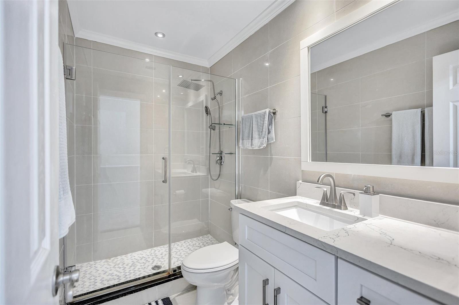 Image 15 of 52 For 4799 Coquina Key Drive Se