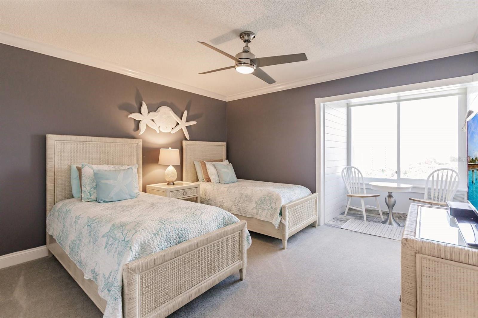 Image 18 of 32 For 1055 Peppertree Drive 805aa