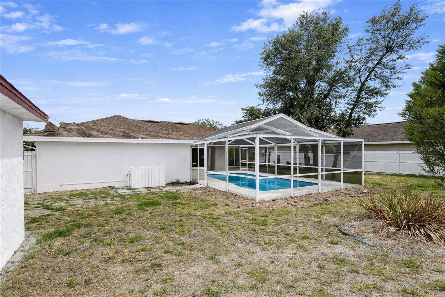 Image 7 of 12 For 8276 Short Way