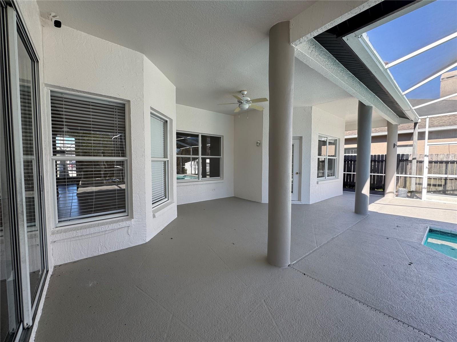 Image 23 of 30 For 28724 Hanging Moss Loop