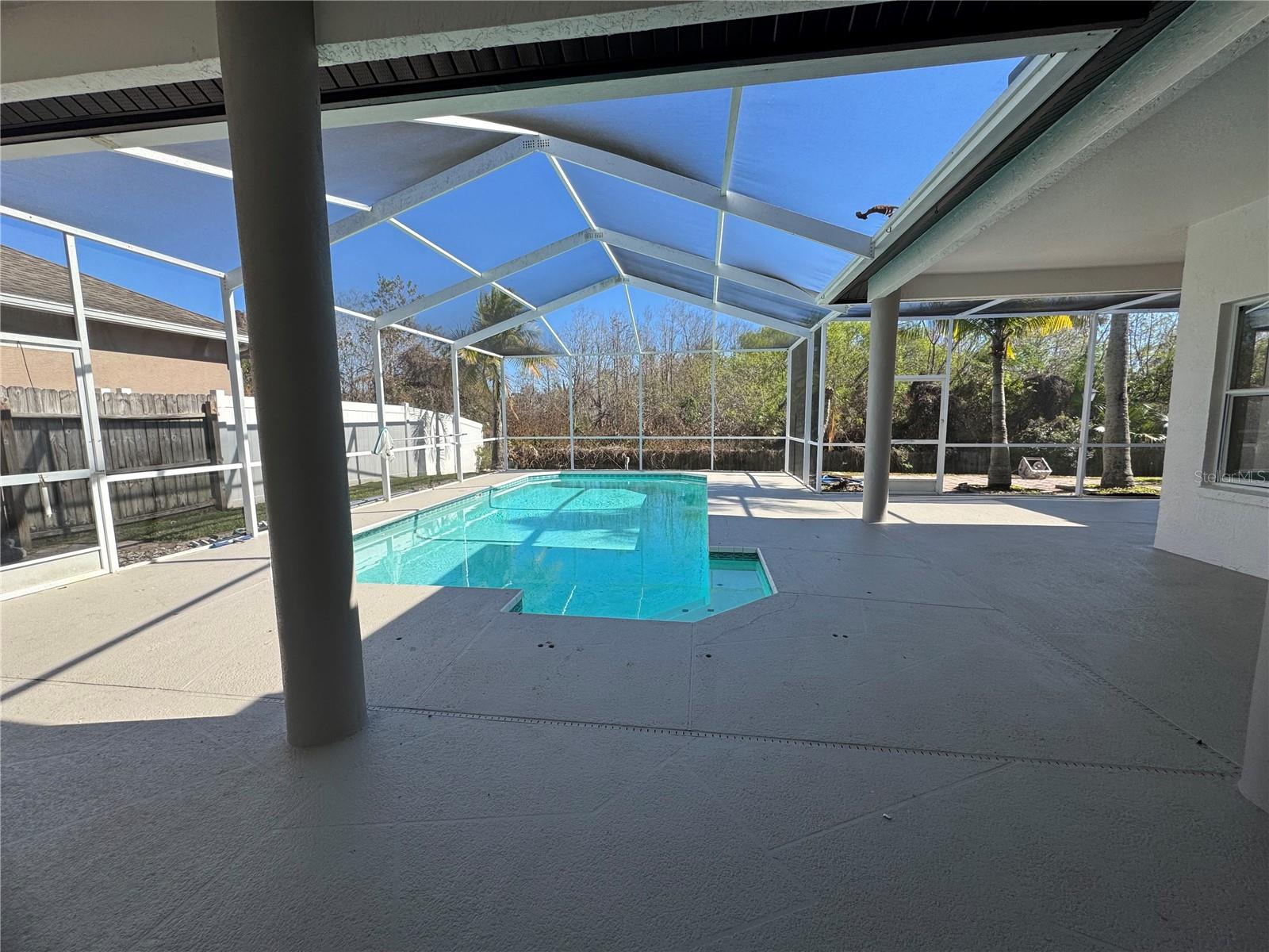 Image 24 of 30 For 28724 Hanging Moss Loop