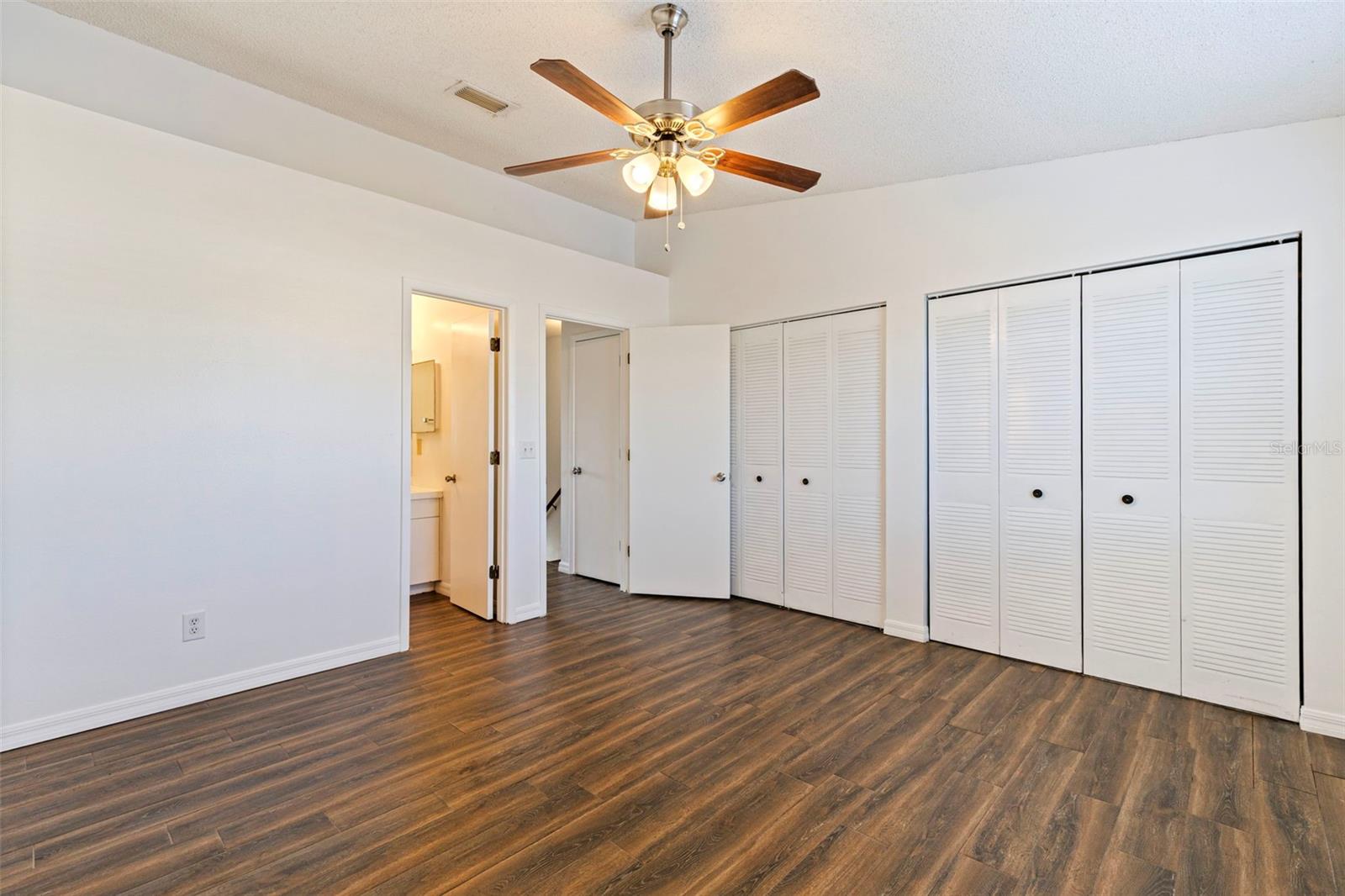 Image 18 of 24 For 12508 Castle Hill Drive