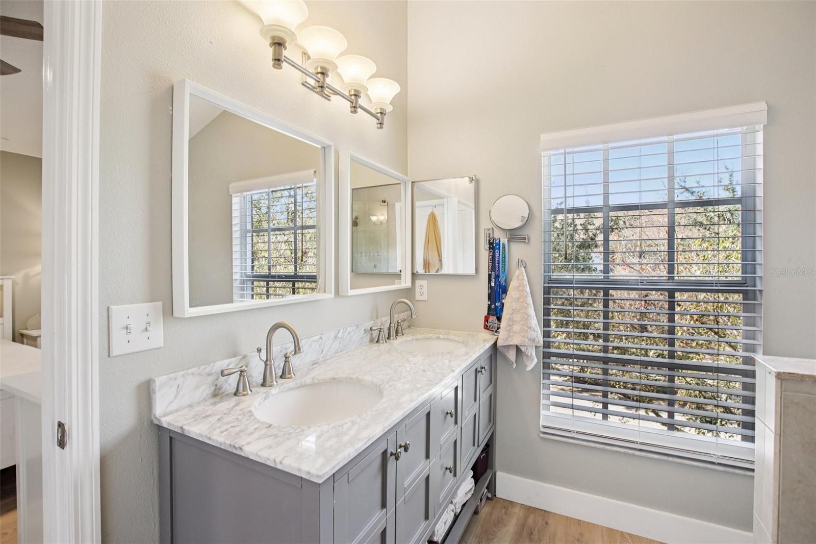 Image 34 of 54 For 10033 Tate Lane