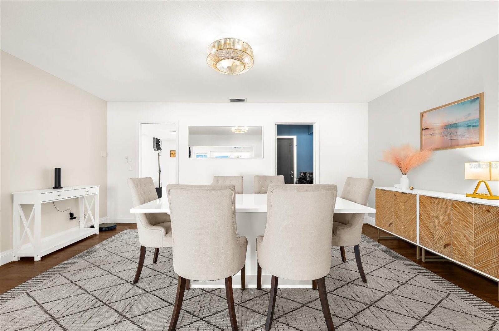 Image 11 of 63 For 1406 Southridge Drive