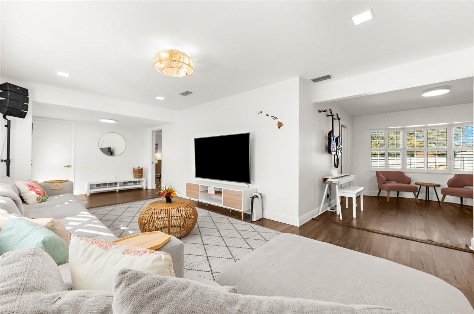 Image 7 of 63 For 1406 Southridge Drive