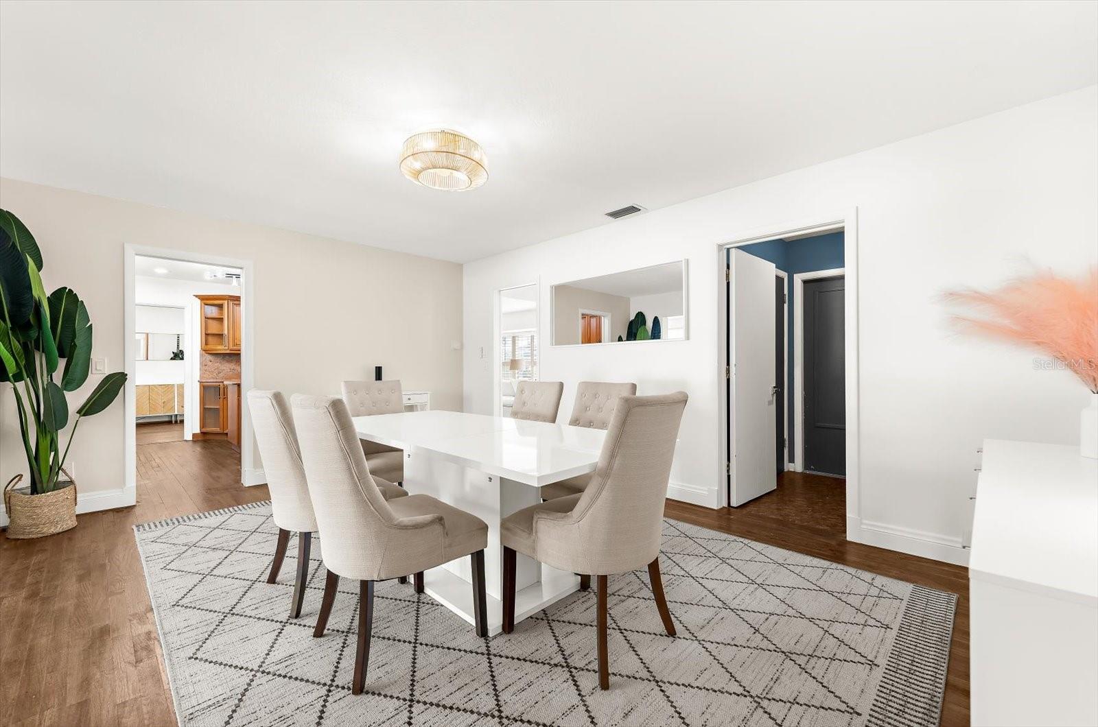 Image 9 of 63 For 1406 Southridge Drive