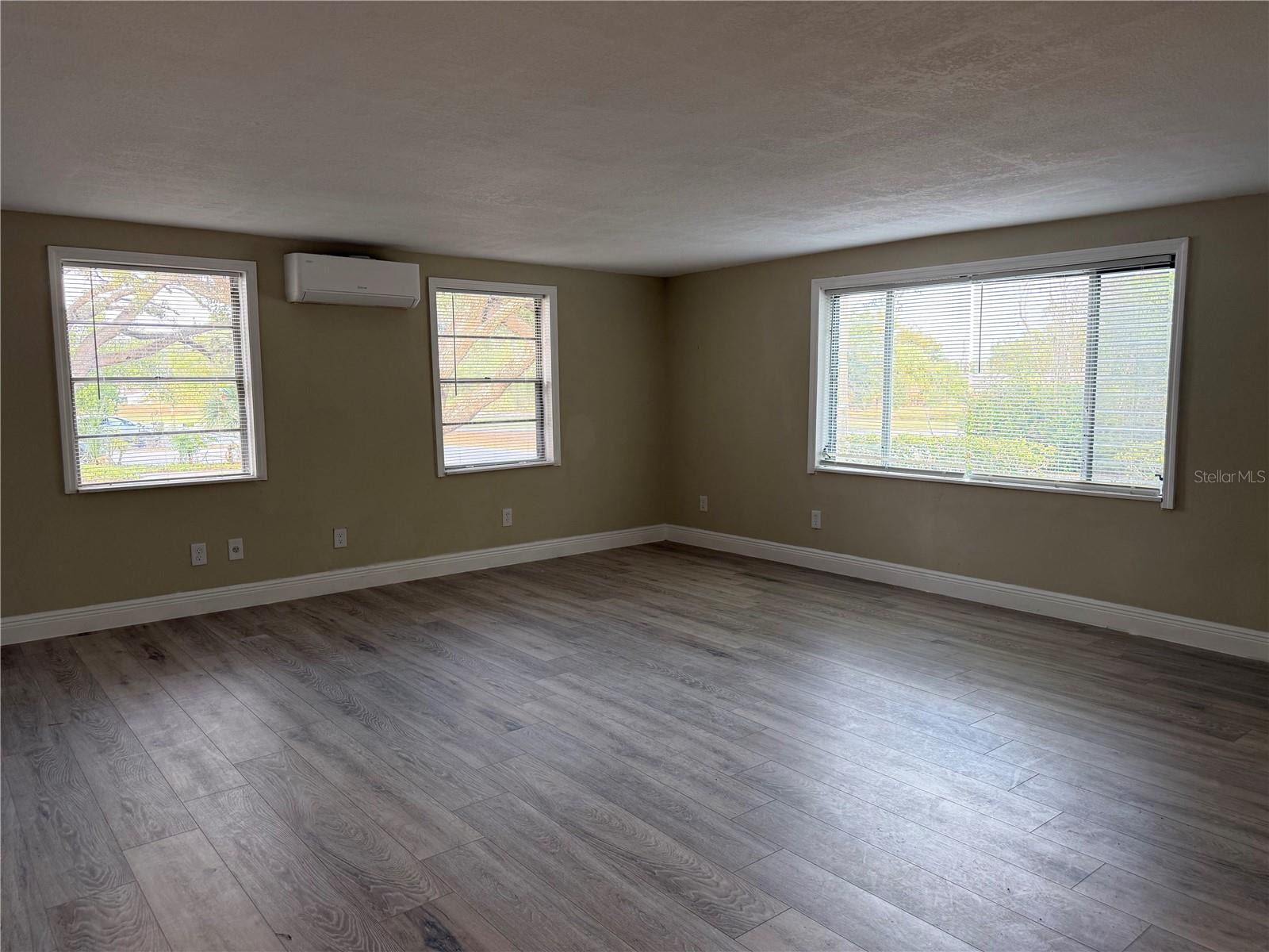 Image 3 of 20 For 9624 12th Street