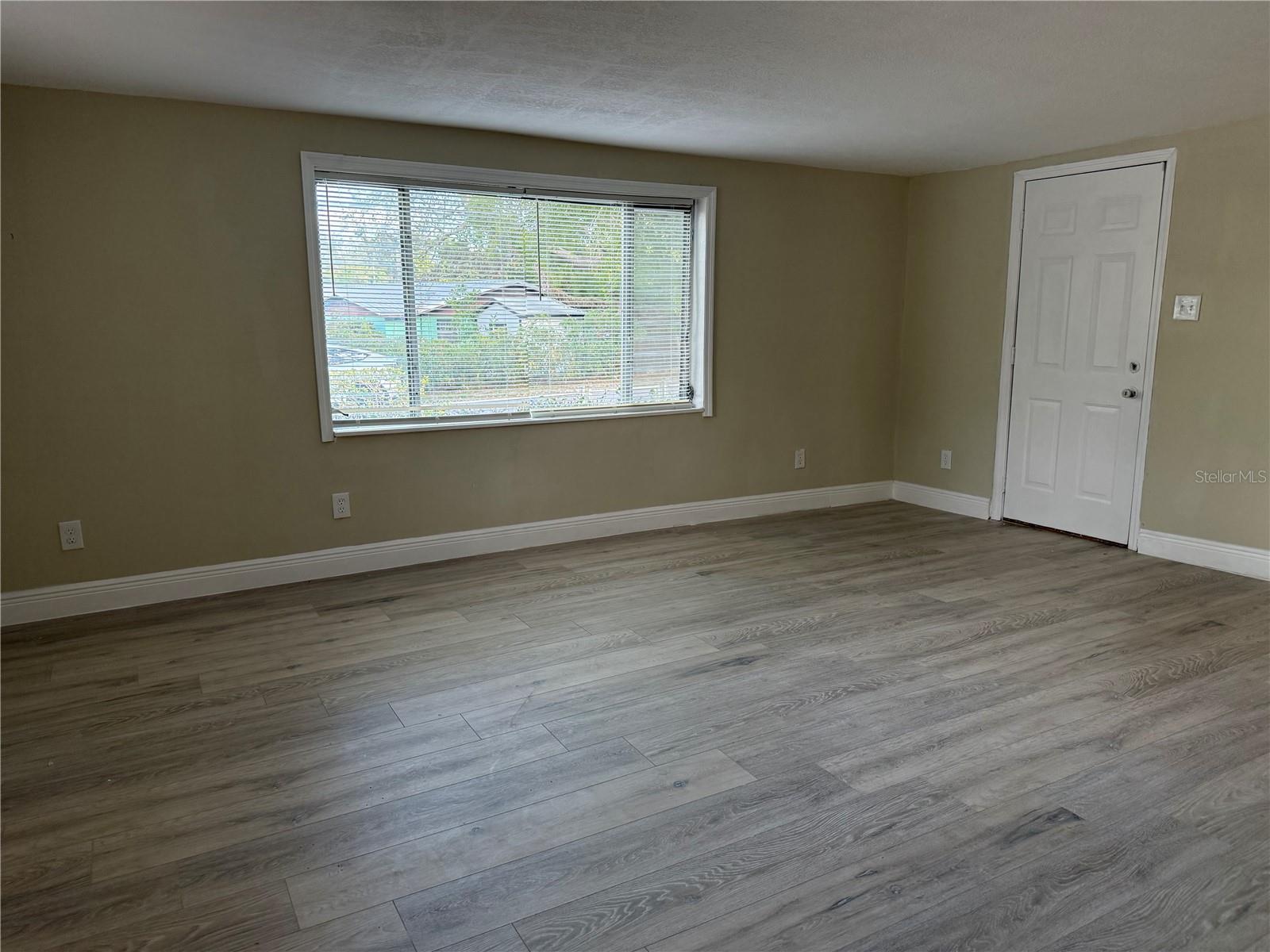 Image 4 of 20 For 9624 12th Street