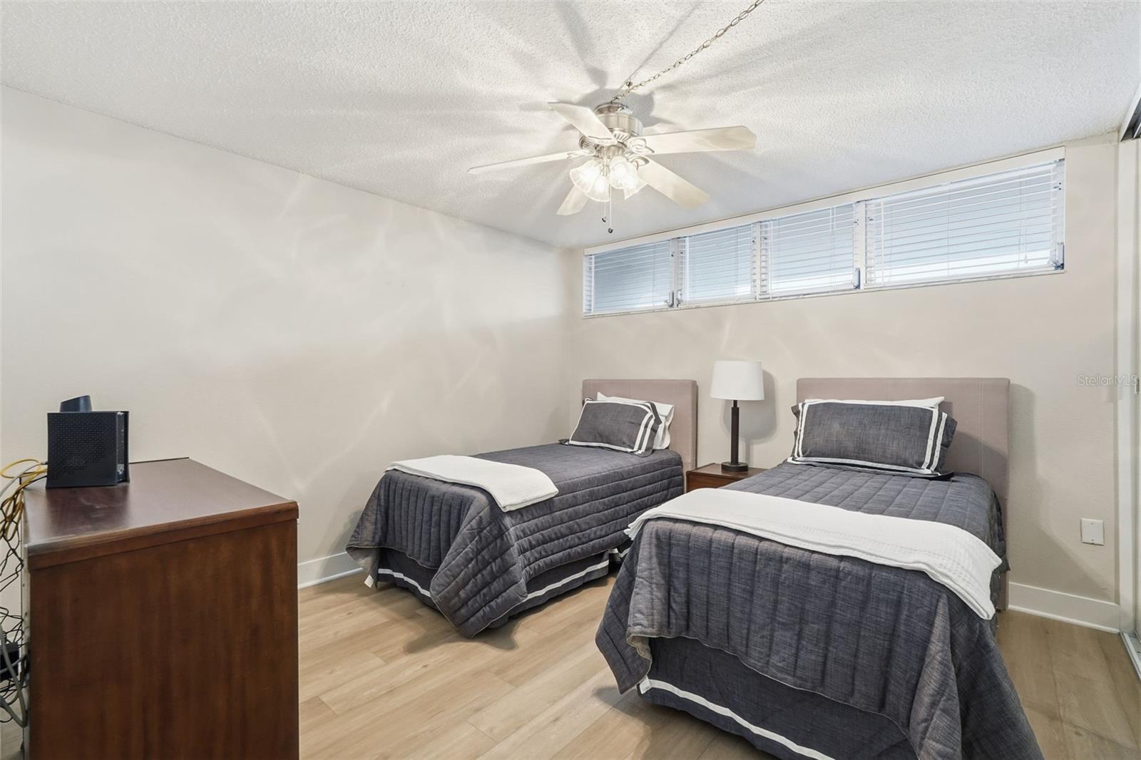 Image 13 of 18 For 632 Edgewater Drive 135