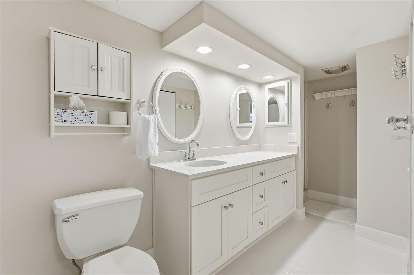 Image 14 of 18 For 632 Edgewater Drive 135