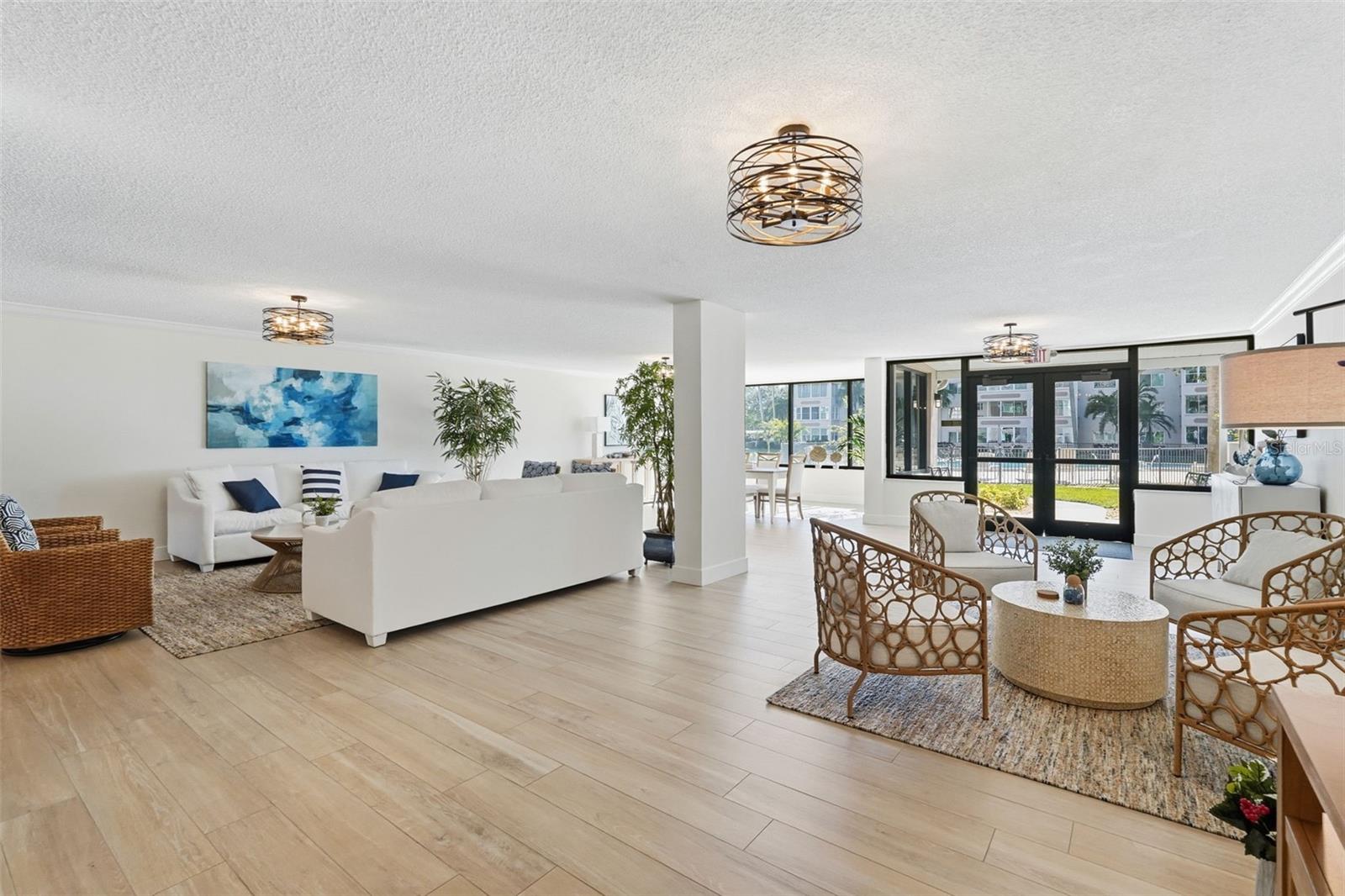 Image 17 of 18 For 632 Edgewater Drive 135