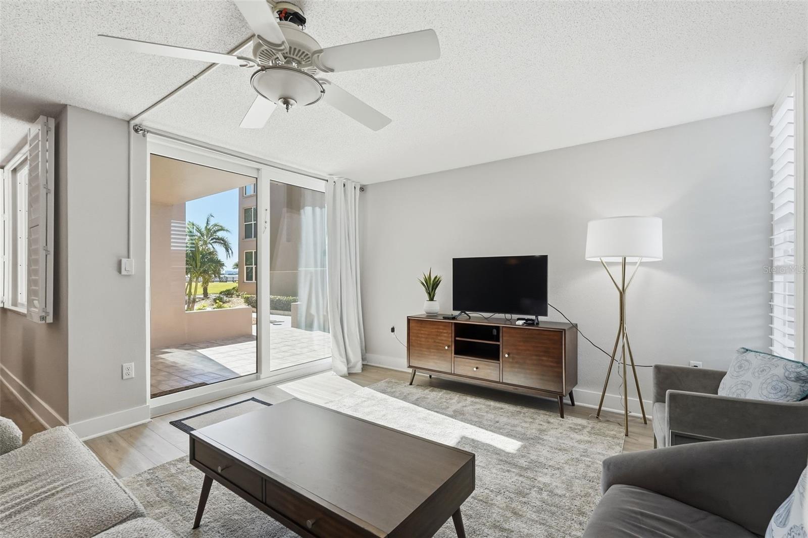 Image 3 of 18 For 632 Edgewater Drive 135