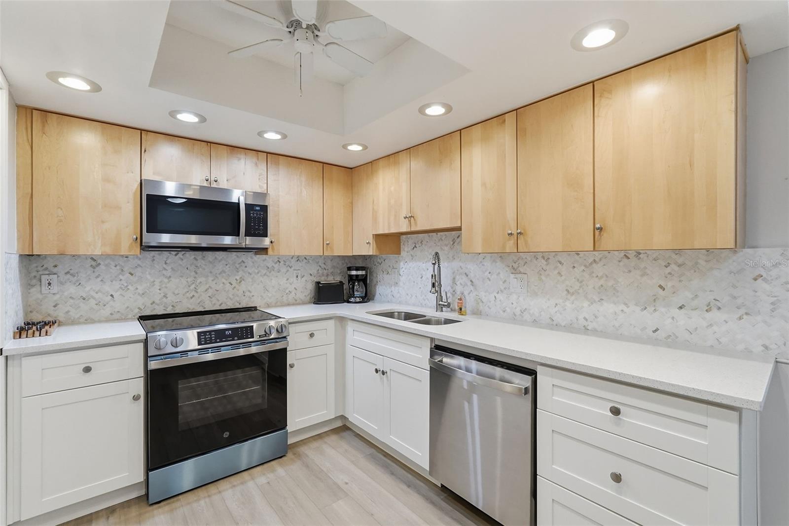 Image 5 of 18 For 632 Edgewater Drive 135