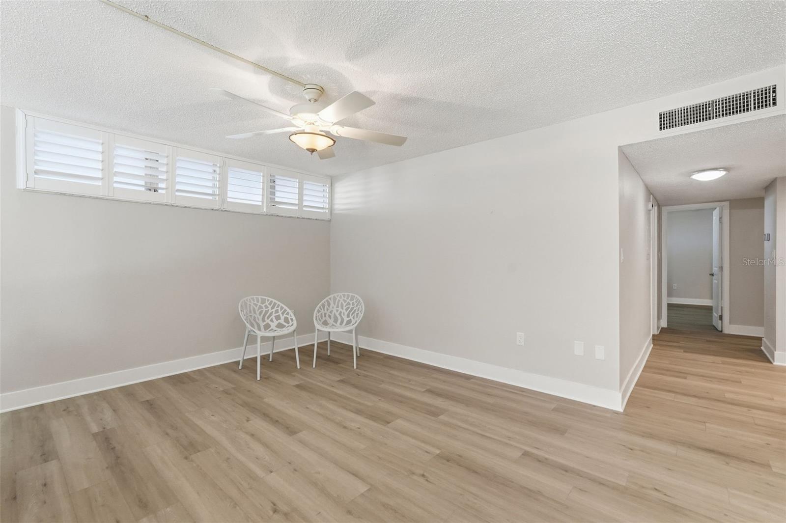 Image 9 of 18 For 632 Edgewater Drive 135