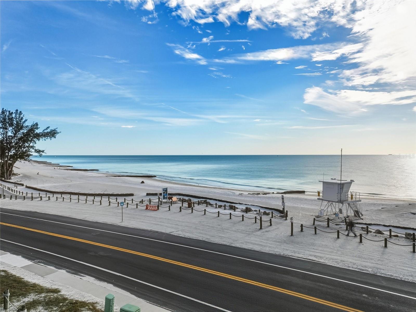 Image 17 of 27 For 1303 Gulf Drive S 2