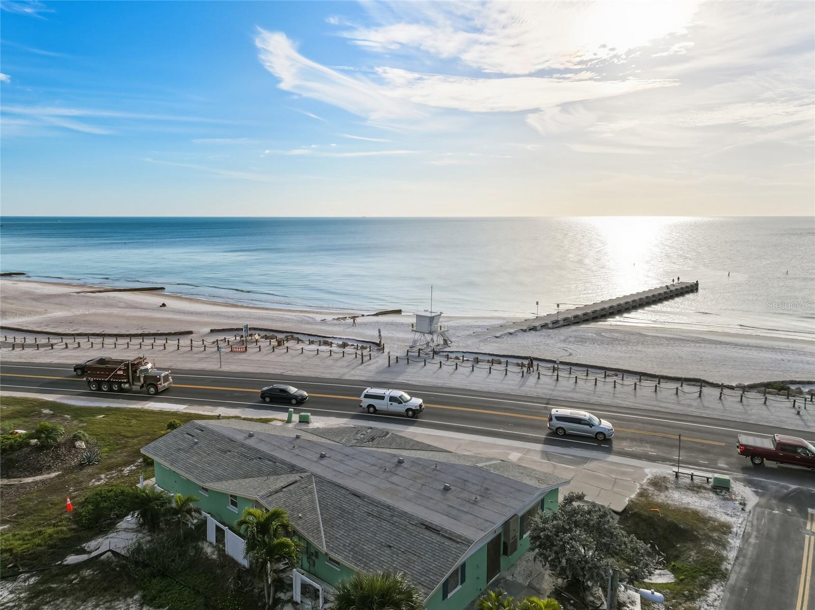 Image 18 of 27 For 1303 Gulf Drive S 2